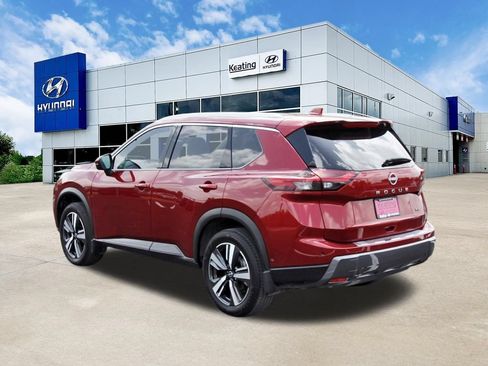 Used 2025 Nissan Rogue SL w/ SL Premium Package FWD image 7