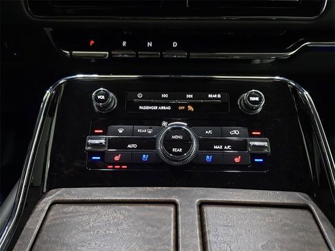 Used 2022 Lincoln Navigator Black Label image 25