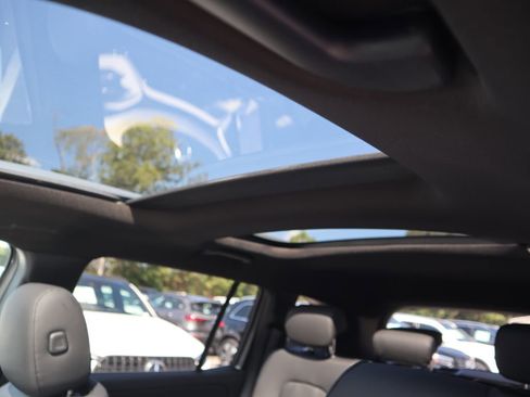 New 2026 Mercedes-Benz GLB 250 4MATIC image 14