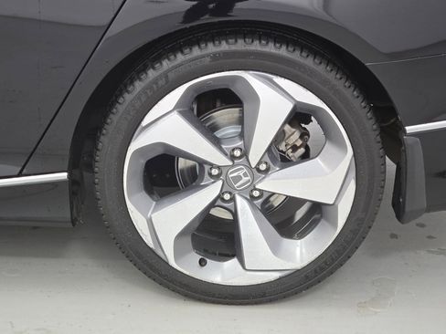 Used 2020 Honda Accord Touring image 33