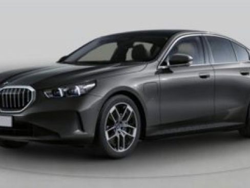 New 2027 BMW 550e xDrive AWD/4WD image 1