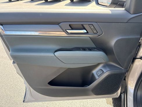 New 2026 GMC Terrain AT4 AWD/4WD image 14