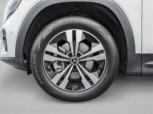 Certified 2025 Mercedes-Benz GLB 250 image 23