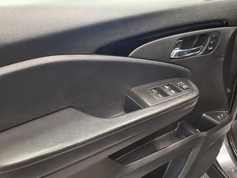 Used 2019 Honda Pilot AWD Touring image 8