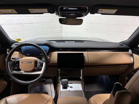 Used 2025 Land Rover Range Rover SE AWD/4WD image 35