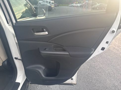 Used 2016 Honda CR-V SE image 26