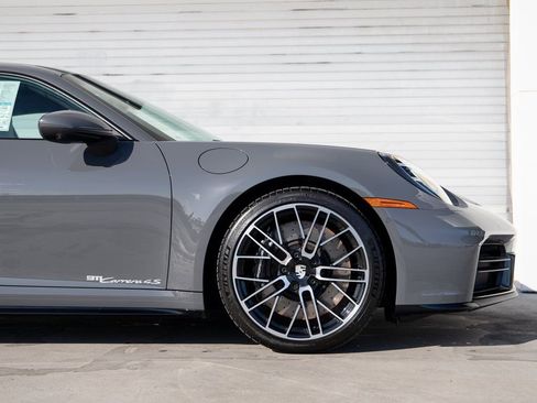 New 2026 Porsche 911 Carrera 4S image 9