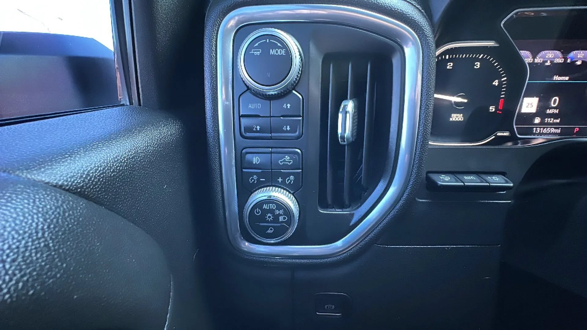 Used 2020 GMC Sierra 2500 Denali w/ Denali Ultimate Package AWD/4WD image 16