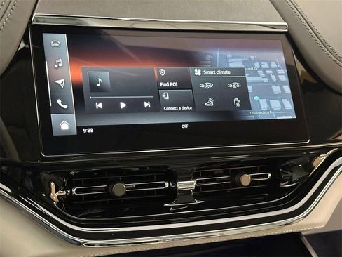 New 2025 Aston Martin DBX 707 image 24