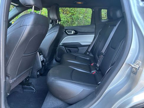 Used 2025 Jeep Compass Limited AWD/4WD image 27