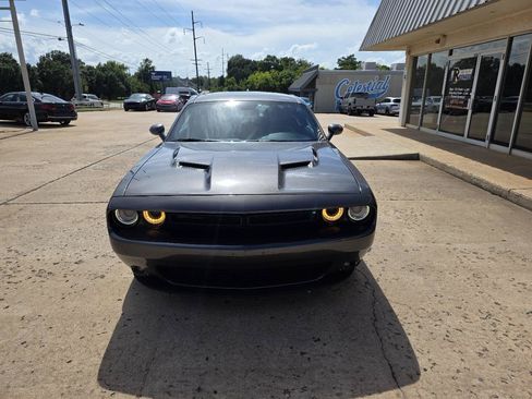 Used 2022 Dodge Challenger SXT w/ Blacktop Package RWD image 2