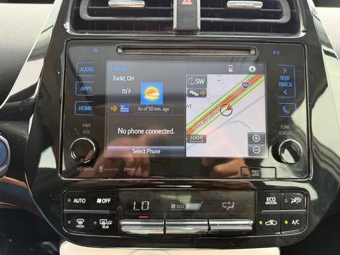 Used 2017 Toyota Prius Three w/ Advanced Technology Package FWD image 31
