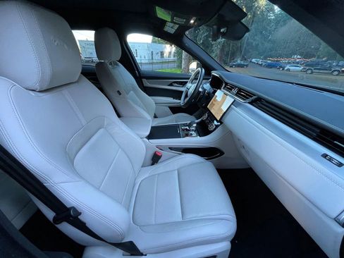 Used 2024 Jaguar F-PACE R-Dynamic S image 8