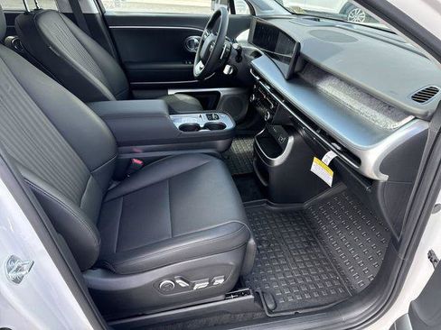 New 2026 Hyundai Ioniq 9 Calligraphy image 13