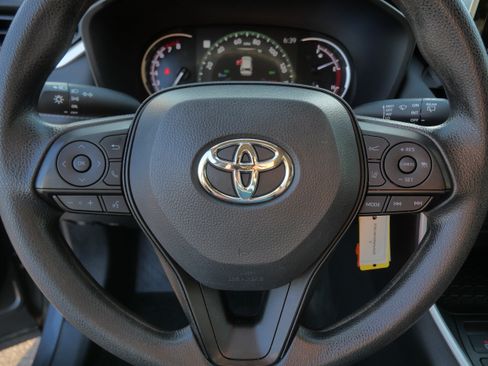Certified 2024 Toyota RAV4 LE AWD/4WD image 26