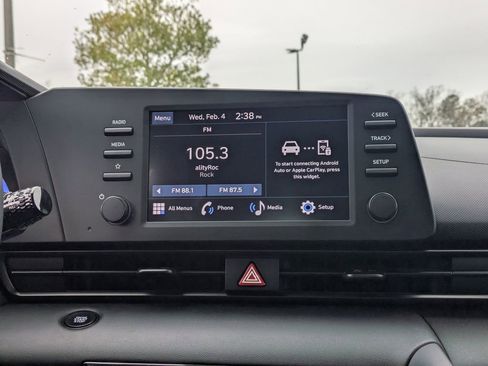 Used 2025 Hyundai Elantra Sport image 14