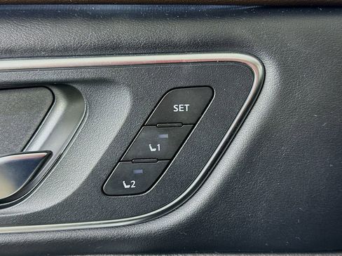 Used 2022 Nissan Rogue Platinum w/ Head-Up Display Package image 21