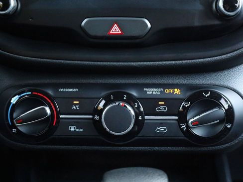 Used 2021 Kia Soul S FWD image 39