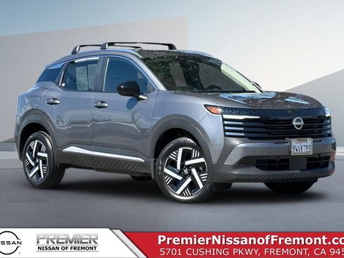 Used 2026 Nissan Kicks SV w/ SV Premium Package FWD image 1