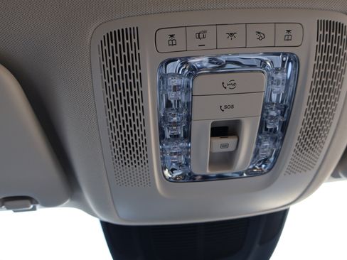 Used 2025 Mercedes-Benz GLE 450e GLE 450e4 image 44