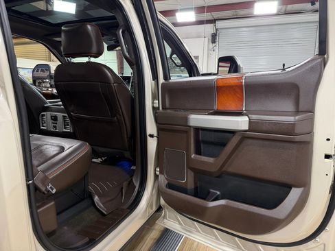 Used 2017 Ford F350 King Ranch w/ King Ranch Ultimate Package AWD/4WD image 17