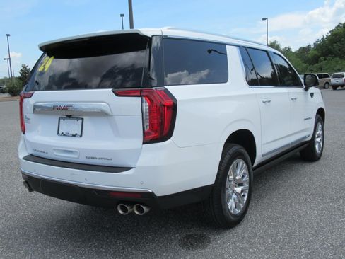 Used 2024 GMC Yukon XL Denali RWD image 7