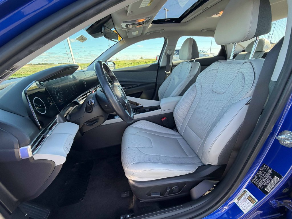 Used 2024 Hyundai Elantra Limited FWD image 18
