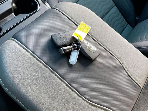 Used 2026 Chevrolet Silverado 2500 ZR2 image 15