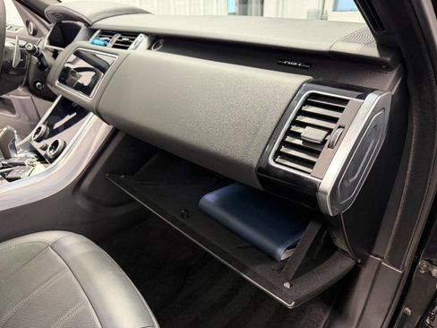 Used 2019 Land Rover Range Rover Sport HST image 20