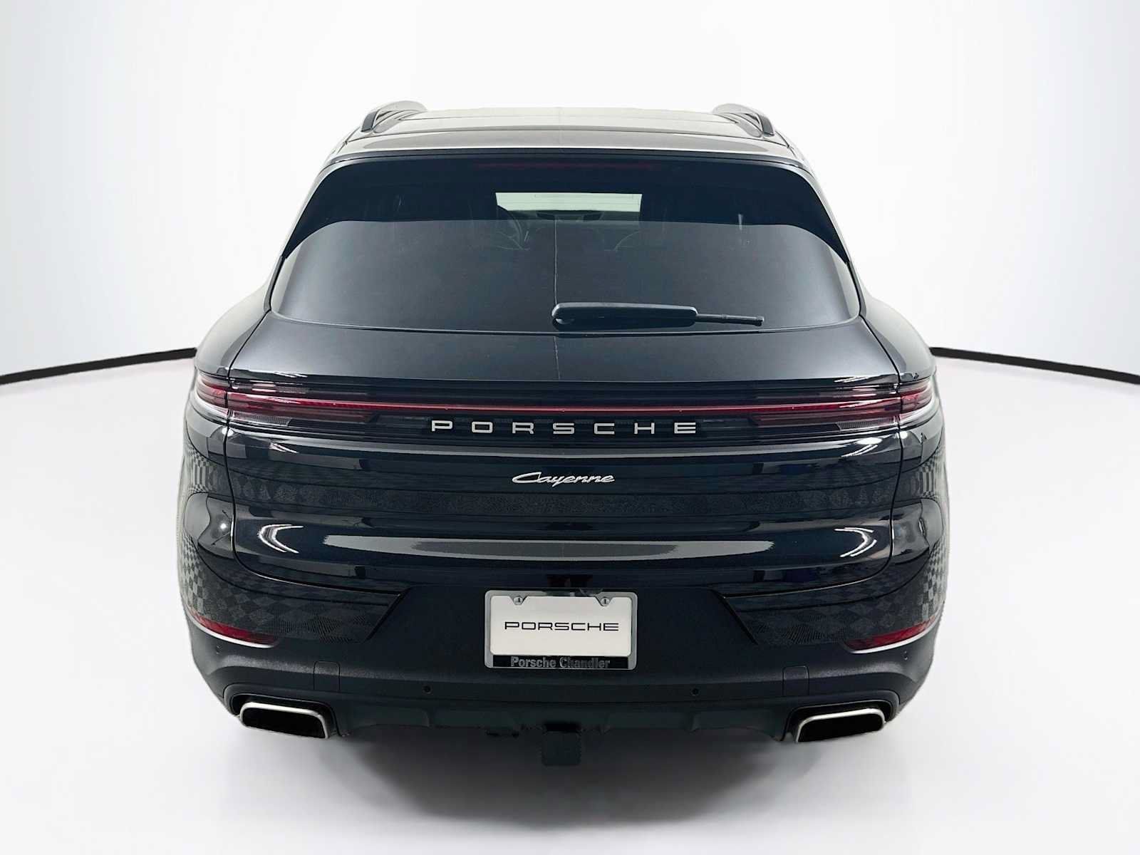 Certified 2026 Porsche Cayenne AWD/4WD image 10