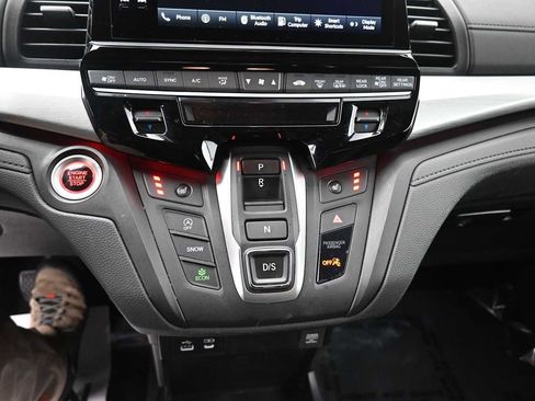 Used 2025 Honda Odyssey Sport-L image 9