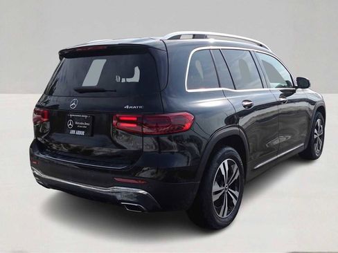 Used 2026 Mercedes-Benz GLB 250 4MATIC image 5