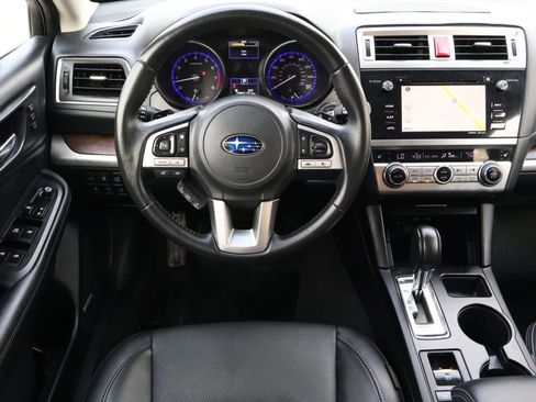 Used 2017 Subaru Outback 3.6R Limited image 9