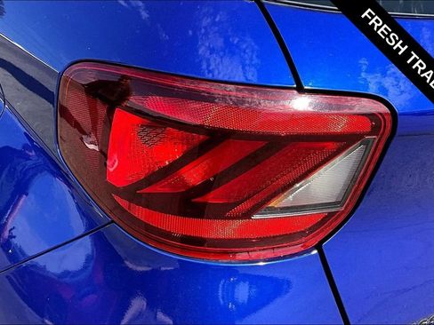 Used 2023 Hyundai Venue SE FWD image 22