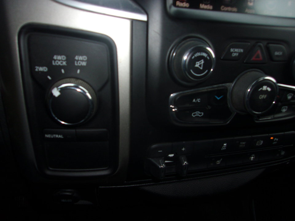 Used 2015 RAM 3500 Big Horn AWD/4WD image 19