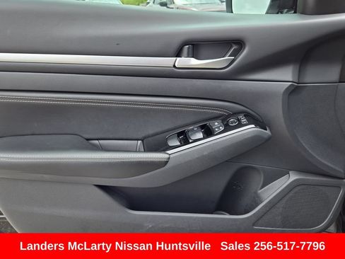 Used 2022 Nissan Altima 2.5 SL AWD/4WD image 23