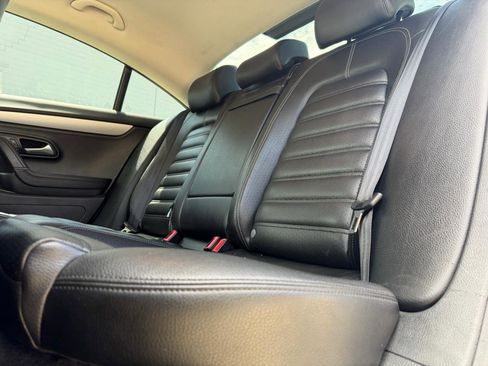 Used 2013 Volkswagen CC Sport FWD image 9