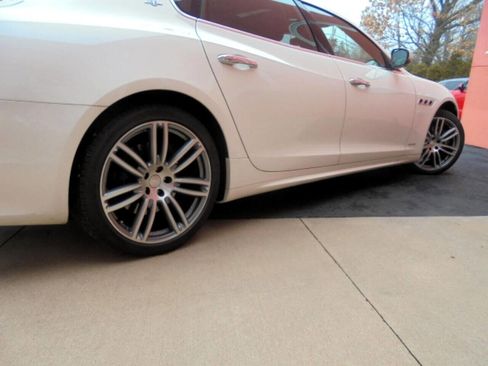 Used 2018 Maserati Quattroporte S GranLusso Q4 image 23