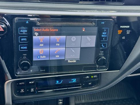 Used 2017 Toyota Corolla SE FWD image 11