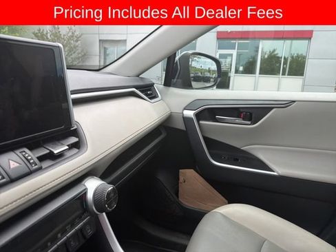 Used 2023 Toyota RAV4 XLE Premium AWD/4WD image 9