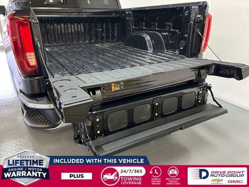 Used 2026 GMC Sierra 1500 SLT AWD/4WD image 11