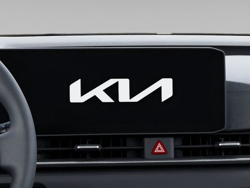 Used 2026 Kia Carnival EX FWD image 23
