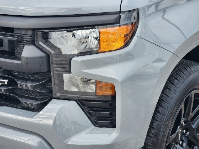 Used 2024 Chevrolet Silverado 1500 Custom w/ LPO, Dark Essentials Package RWD image 9