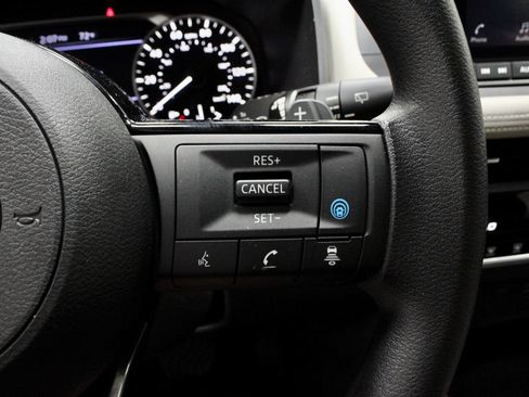 Certified 2023 Nissan Rogue SV FWD image 28