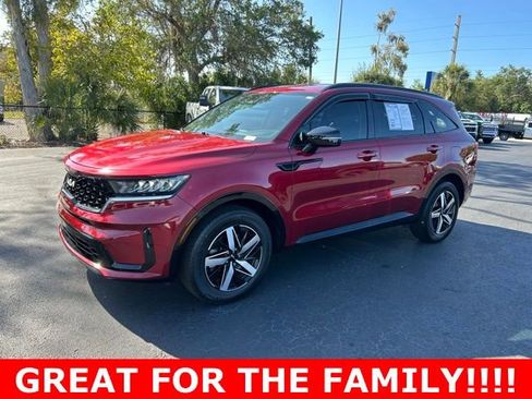 Used 2022 Kia Sorento S FWD image 3