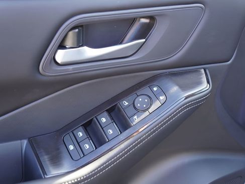 Used 2026 Nissan Rogue SV w/ Cold Weather Package image 15