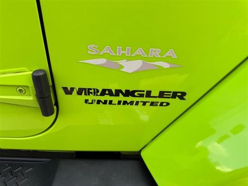 Used 2013 Jeep Wrangler Unlimited Sahara w/ Dual Top Group image 37