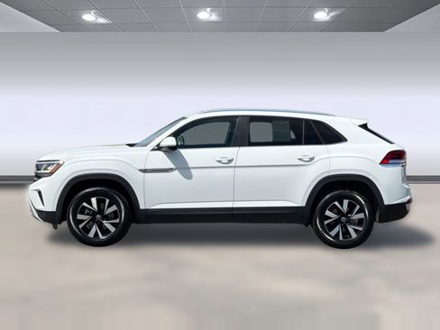 Certified 2023 Volkswagen Atlas Cross Sport SE image 2