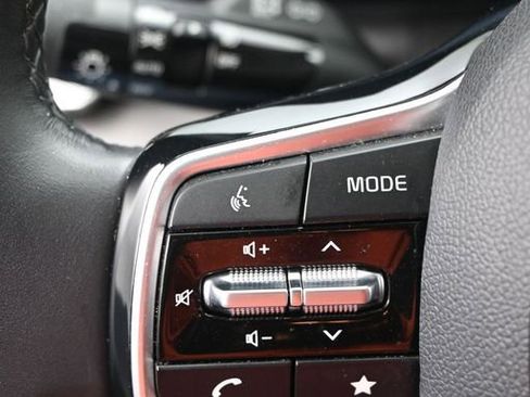 Used 2023 Kia Carnival SX FWD image 21