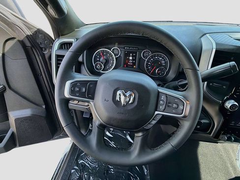 Used 2025 RAM 2500 Big Horn AWD/4WD image 13